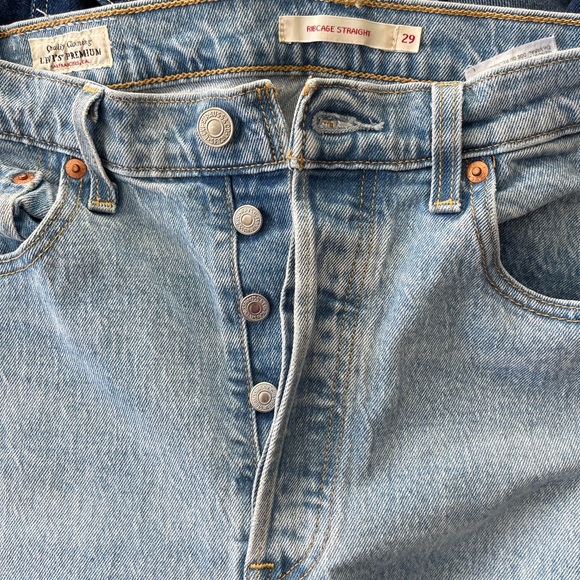 Levi’s Ribcage Straight Jean - Picture 2 of 4